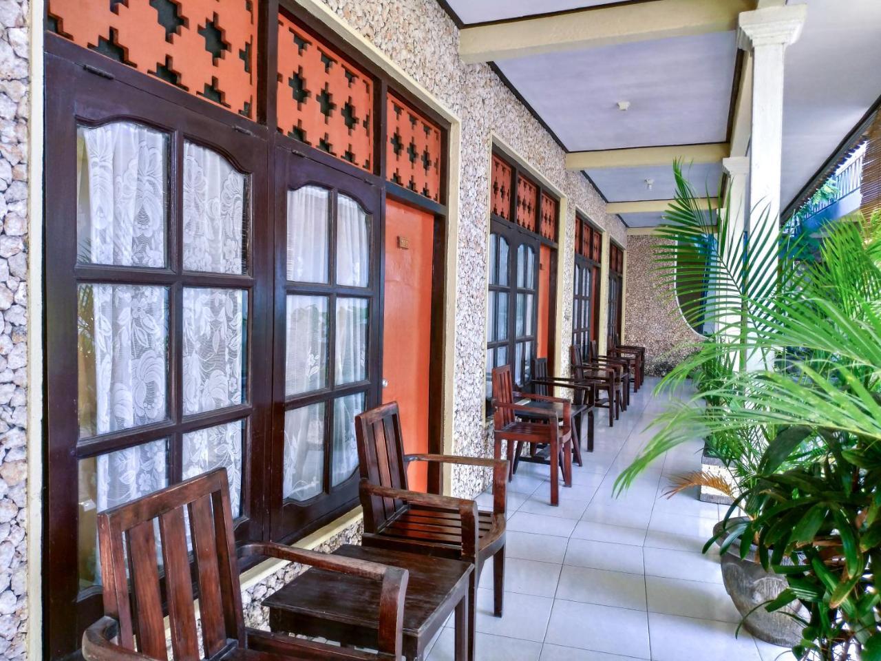 Catur Adi Putra Hotel Denpasar Chambre photo