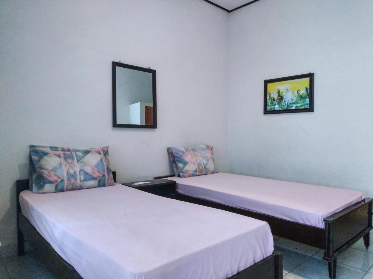 Catur Adi Putra Hotel Denpasar Chambre photo